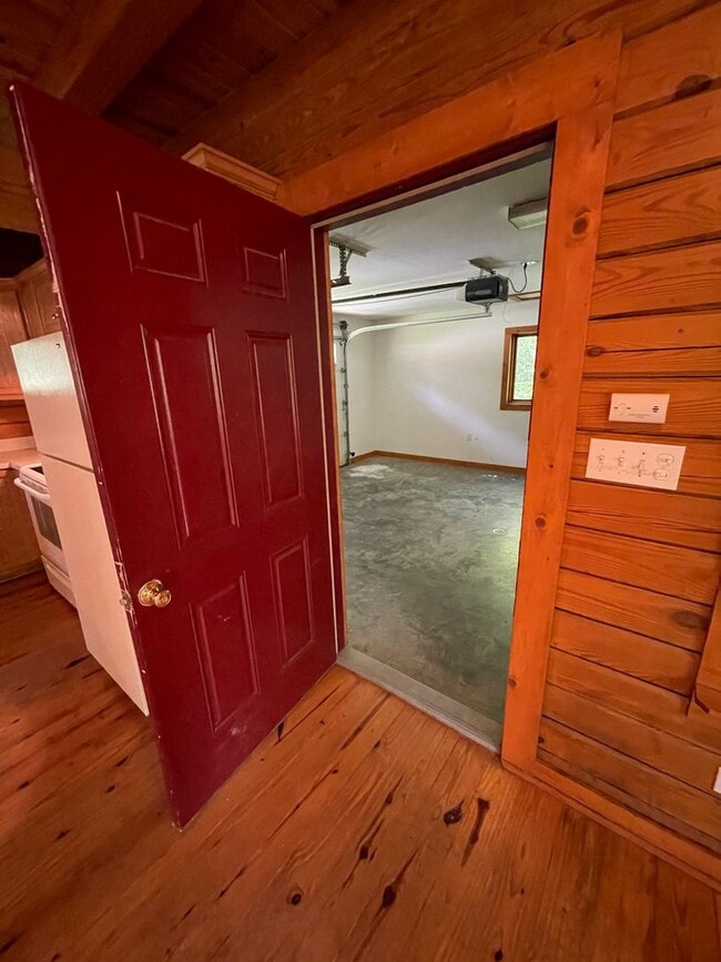 Building Photo - 504 Stuart Williams Rd