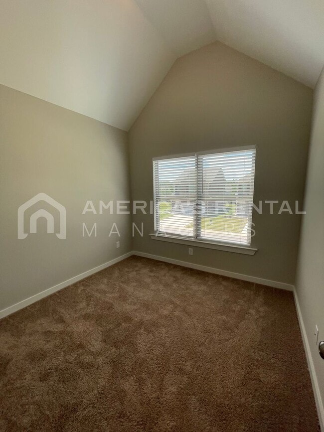 Building Photo - 321 Shiloh Creek Dr