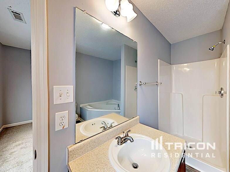 Building Photo - 5484 Sierra Tr