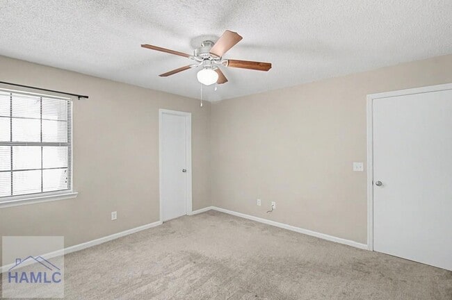 Building Photo - 1384 Forest Lake Dr