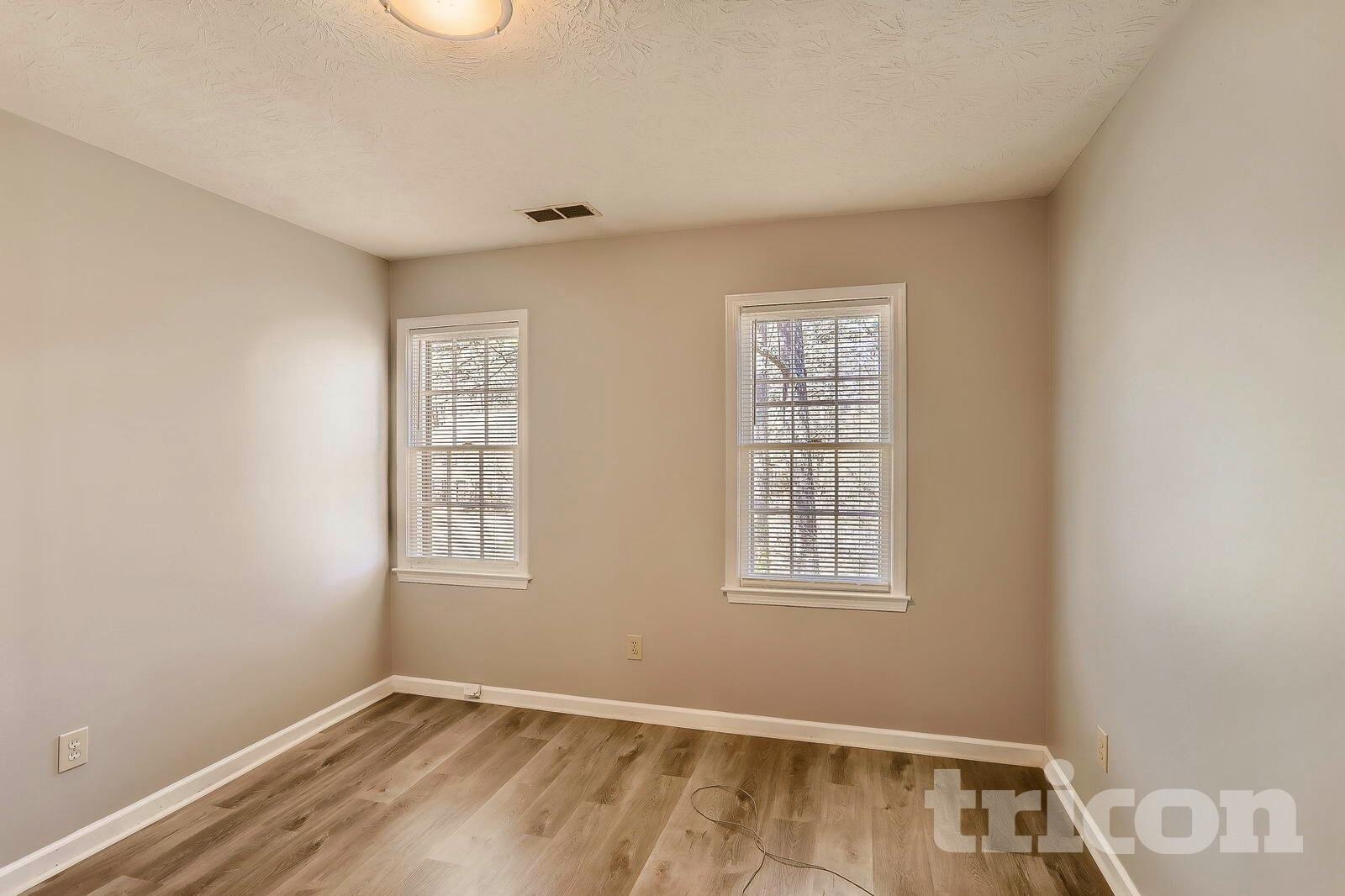 Building Photo - 4809 Glenwhite Dr