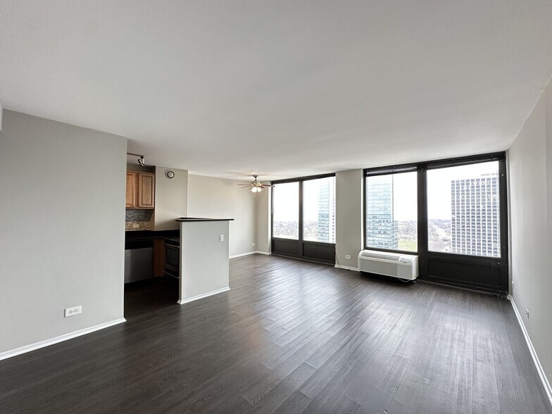 Building Photo - 4334 N Hazel St