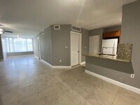 Building Photo - 2820 N Oakland Forest Dr