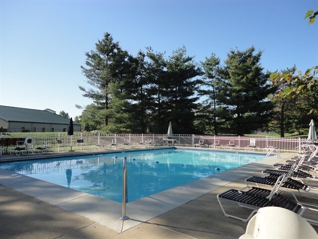 Building Photo - 4626 Laurel View Dr