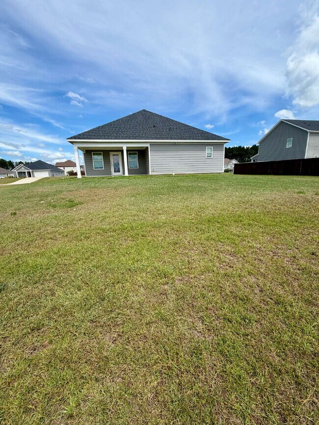 Building Photo - Available now FOR RENT in Rehobeth, AL!!