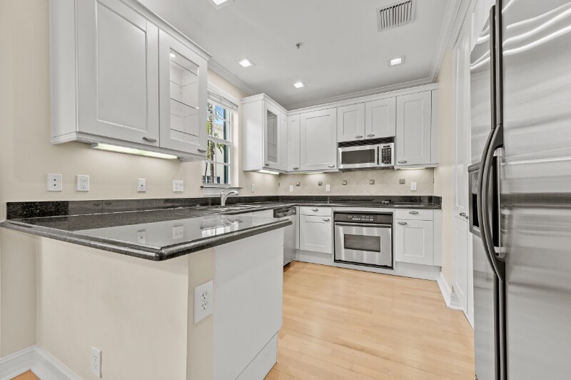Building Photo - 308 W Mallory Cir