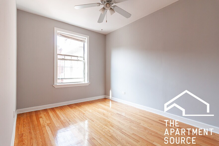 Building Photo - 561 W Aldine Ave