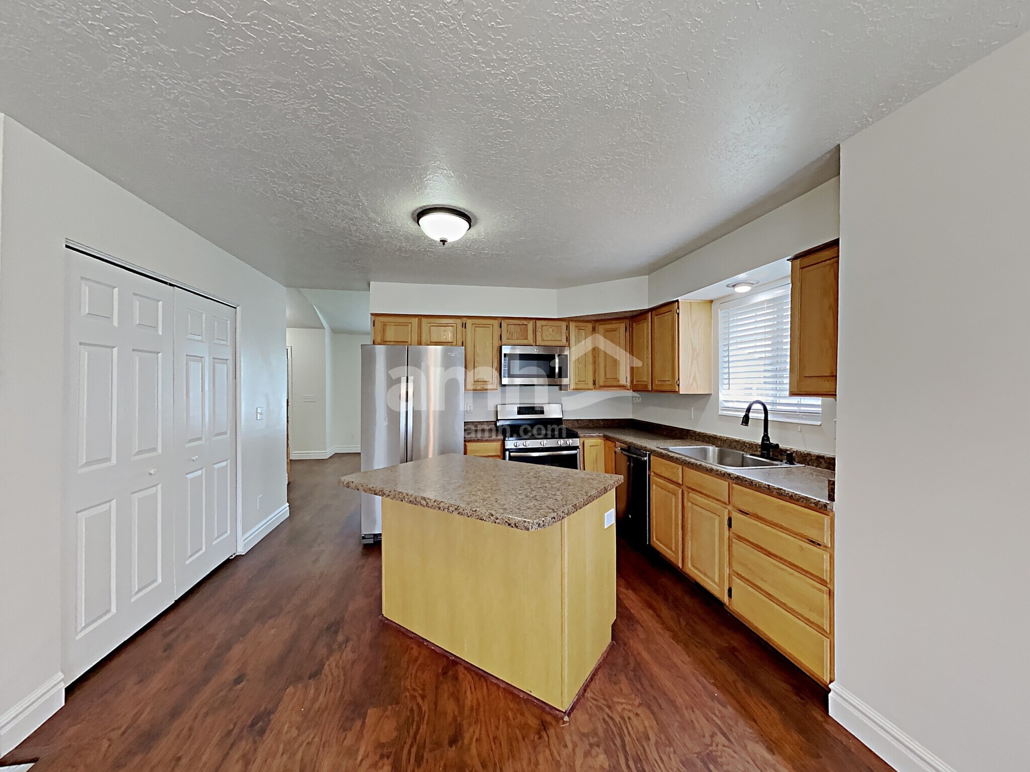 Building Photo - 2785 W 5350 S