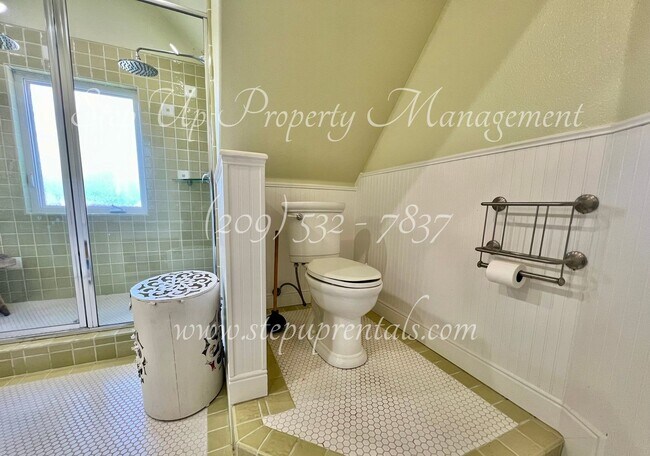 Building Photo - Stunning 3 Bedroom 2 Bath Home In Soulsbyville!!!