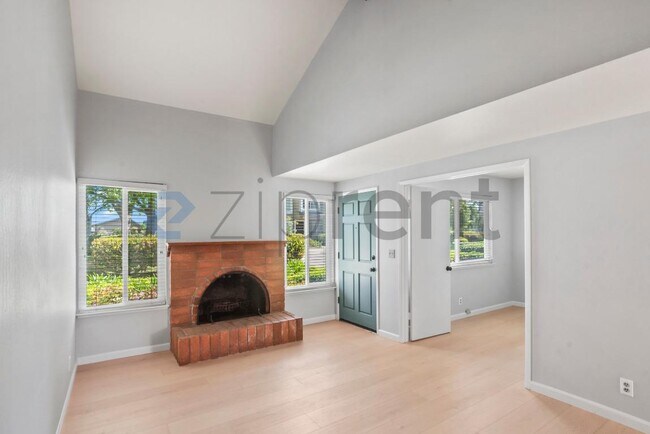 Building Photo - 1030 Gull Ave