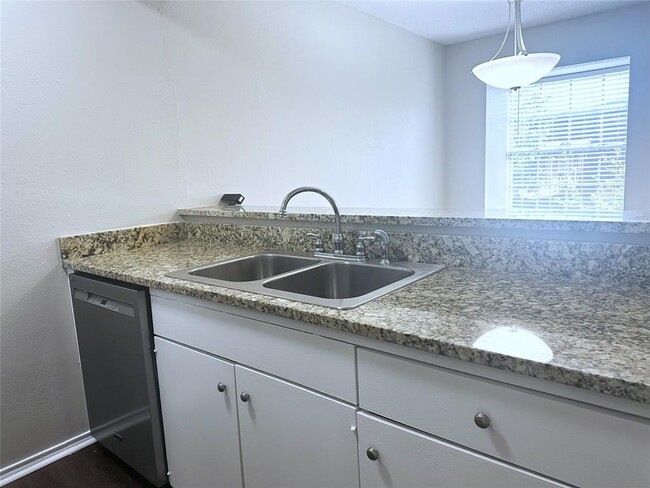 Building Photo - 7801 Shoal Creek Blvd