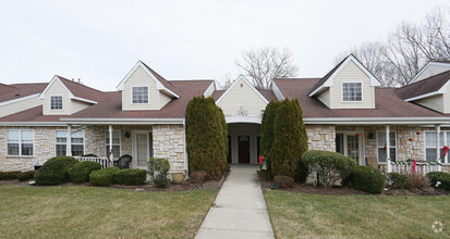 Building Photo - Eagle View Court 55+ Community