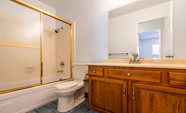 Building Photo - Lovely Home | Central A/C | Swimming Pool