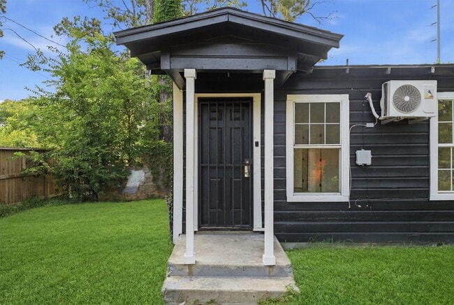 Building Photo - 8034 Record St