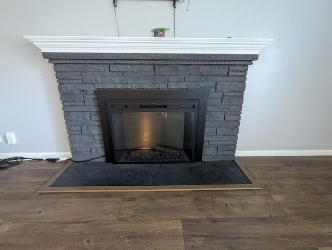 Building Photo - Charming & Spacious Home in the Heart of Richfield