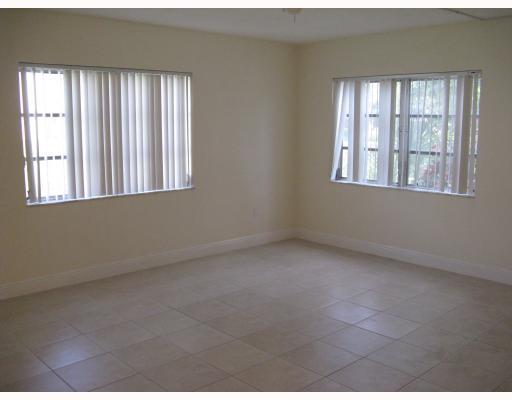 bedroom which now has queen bed set - 260 SW 7th St