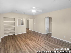 Building Photo - 735 Cormorant