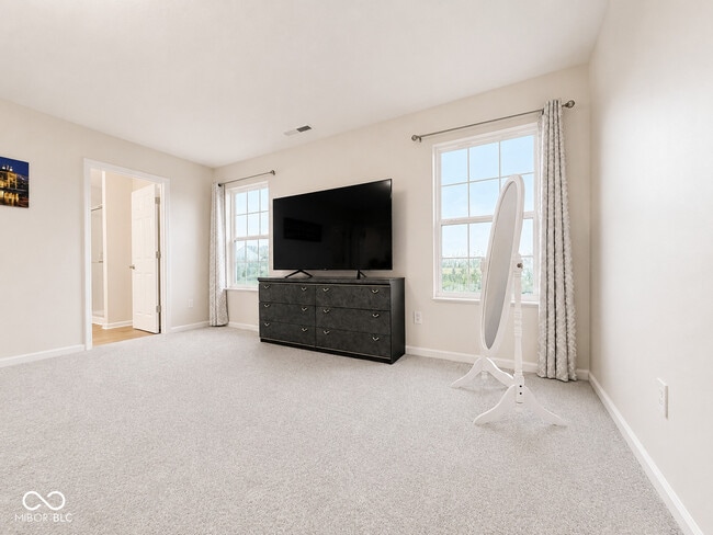 Building Photo - 5872 Wintersweet Ln