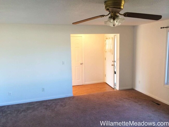 Building Photo - Magnificent 3 Bedrooms, 2 Bathrooms House ...