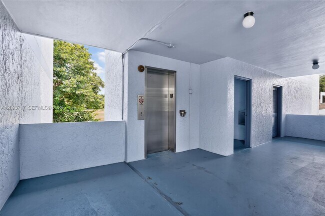Building Photo - 8390 Sands Point Blvd