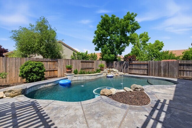 Building Photo - 1282 Seymour Cir