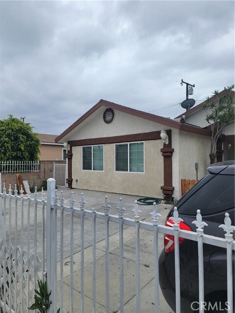 Building Photo - 12046 Chesterton St
