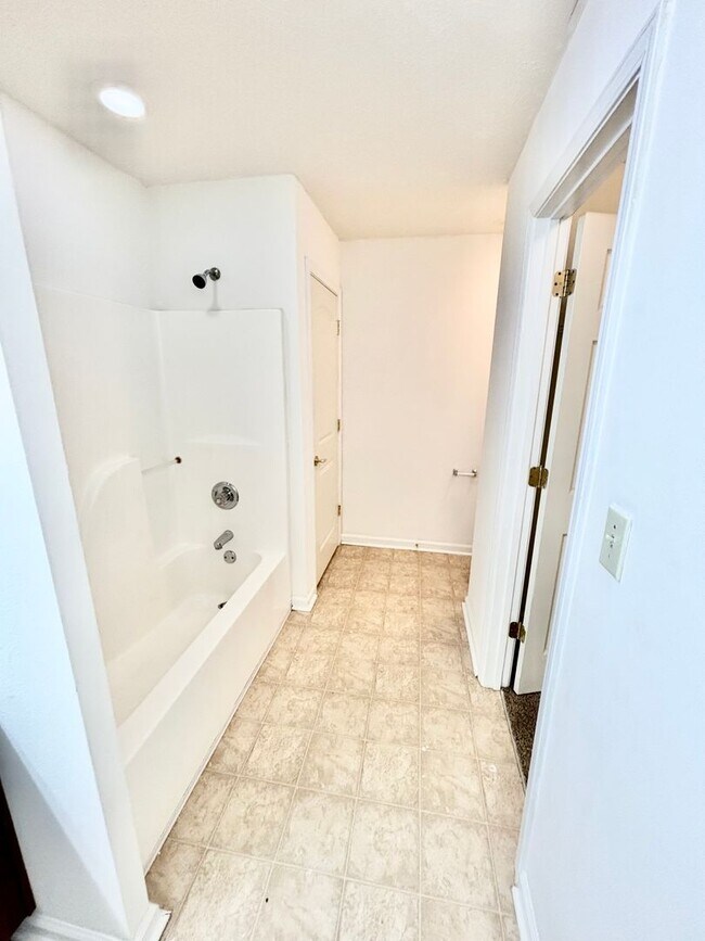 Building Photo - 3 Bedrooms, 2.5 Baths, and a Secret Agent Garage!