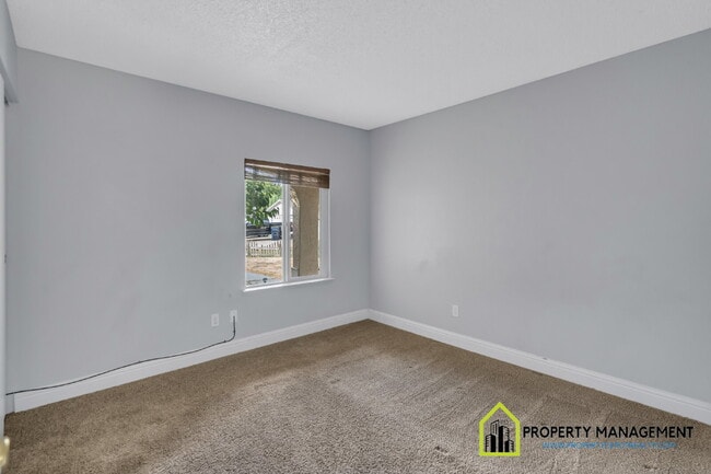 Building Photo - Remodeled 4-Bedroom Retreat with Large Backyard