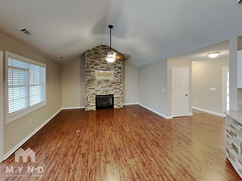 Building Photo - 816 St Andrews Pl