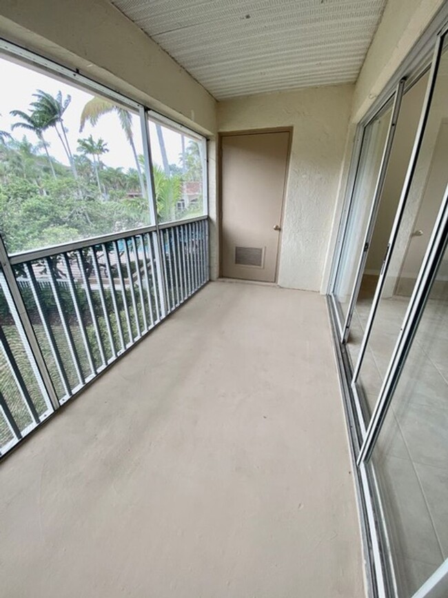 Building Photo - Great Condo in West Palm Beach