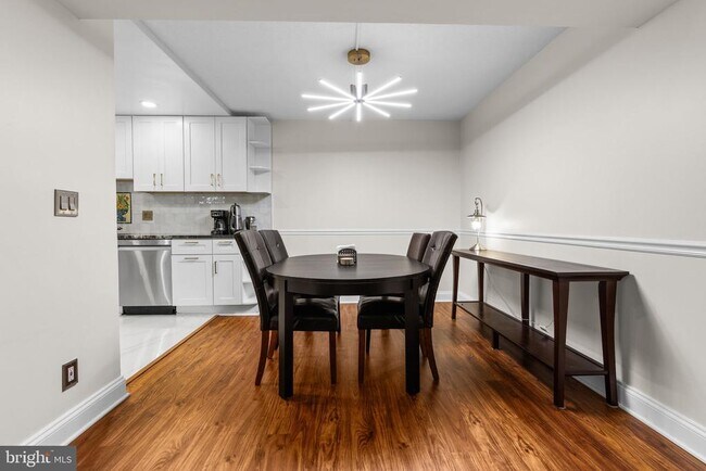 Building Photo - 7721 Tremayne Pl