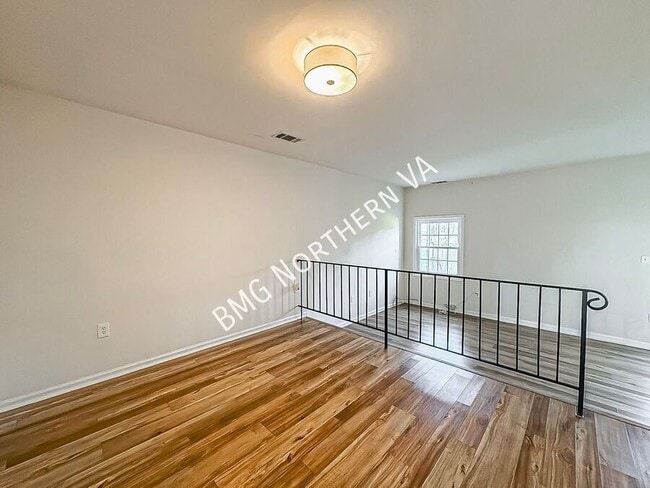 Building Photo - 9963 Capperton Dr