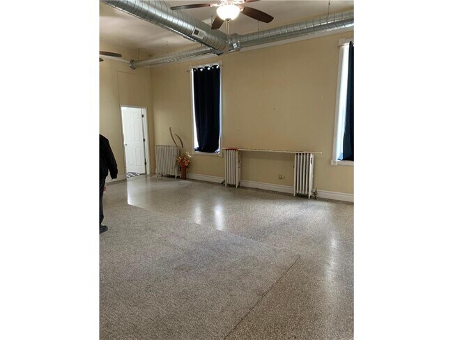 Building Photo - 57 11th Ave N
