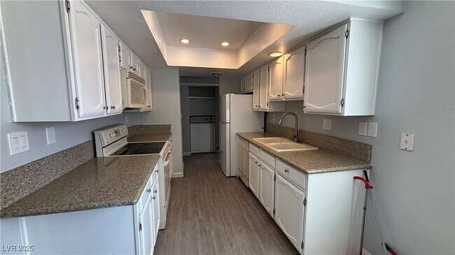 Building Photo - 4151 Gannet Cir