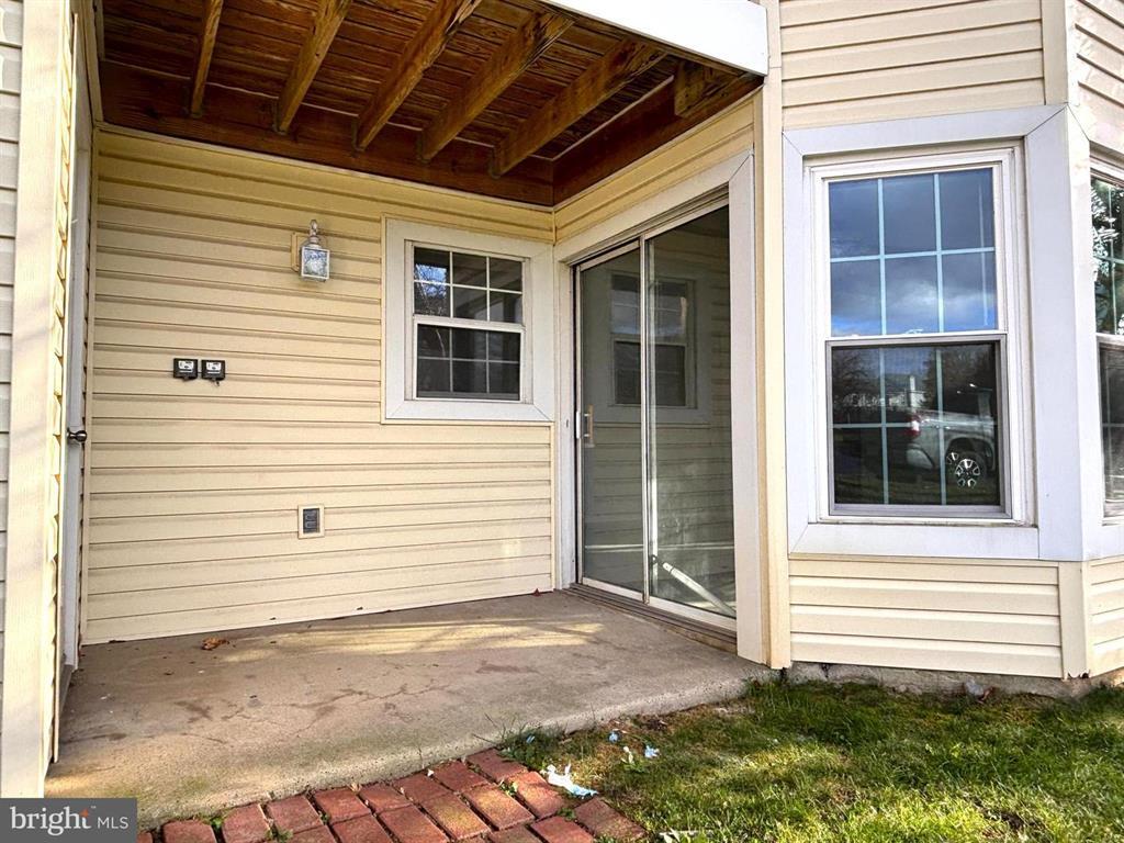 Patio - 1507 Bennett Pl