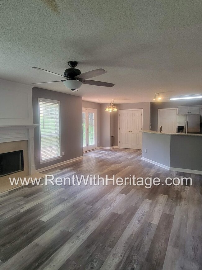 Building Photo - GORGEOUS HOME IN POPULAR HIGHLANDS AT CREEKSIDE GOLF / SWIM / TENNIS COMMUNITY