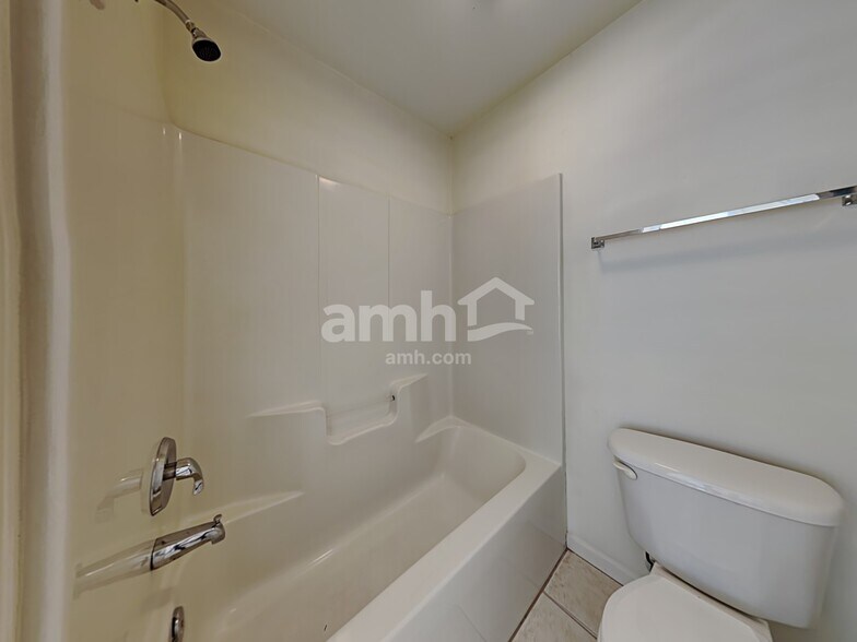 Building Photo - 185 Charlotte Ct