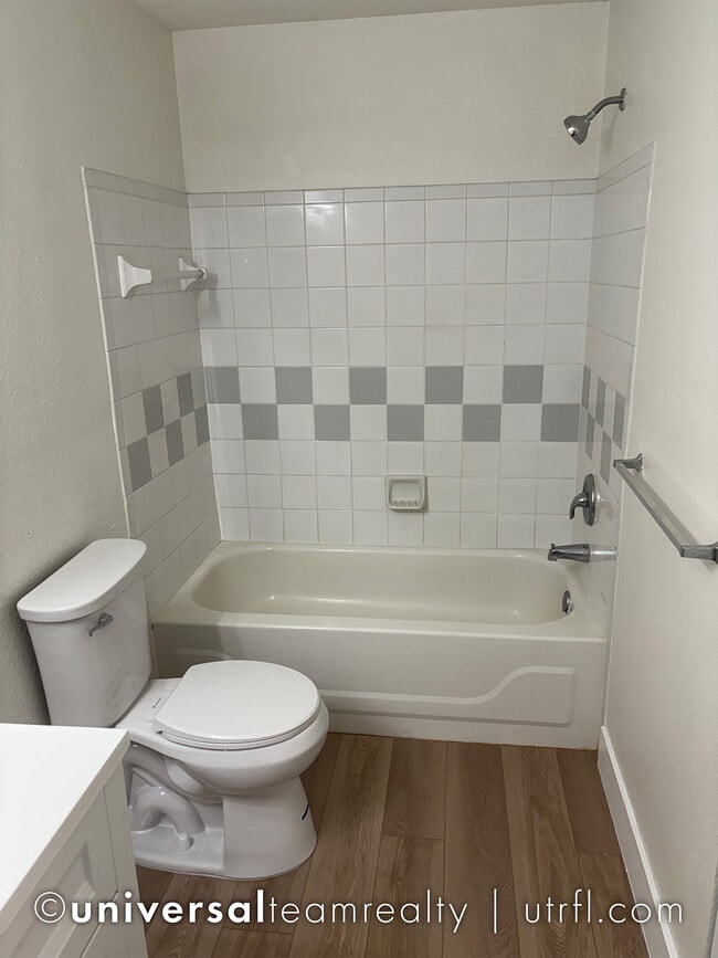 Building Photo - 11510 Villa Grand