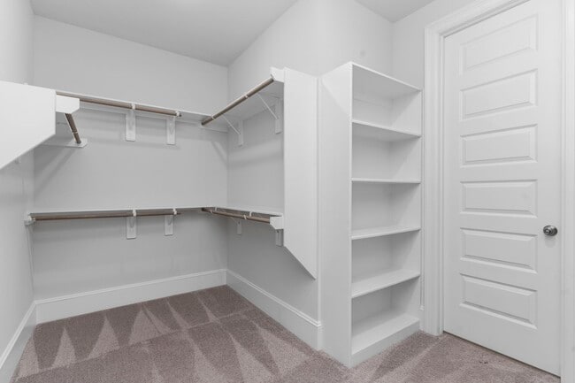 Building Photo - 7019 Winterberry Gln Ln