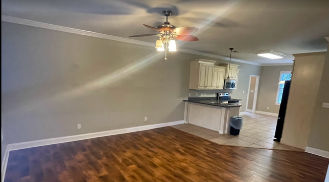 Building Photo - 108 Pine Arbor Dr