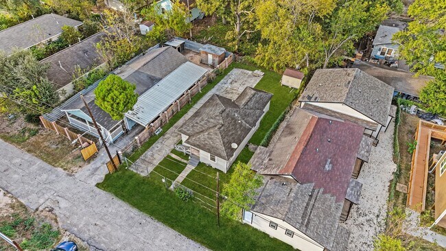 Building Photo - 4313 Engleford St