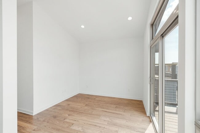 Building Photo - High View Neighborhood - Single-Family Home for Lease