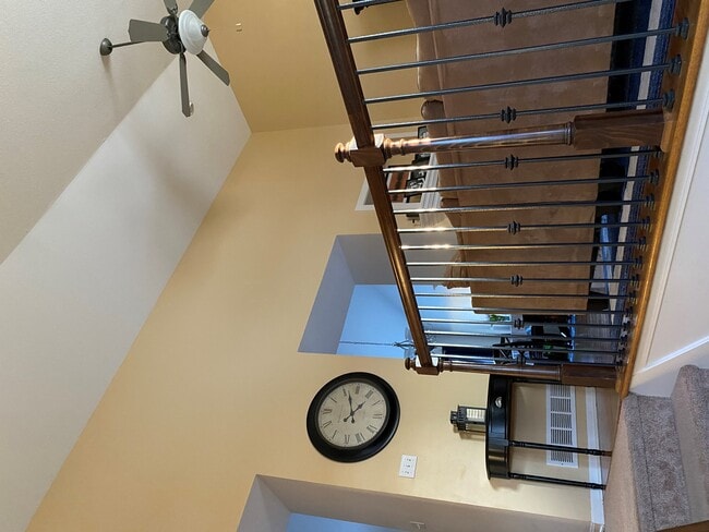 Building Photo - 4809 Broadway Terrace