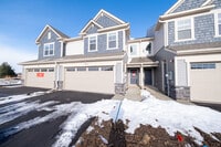 Building Photo - 2255 Tyrone Dr