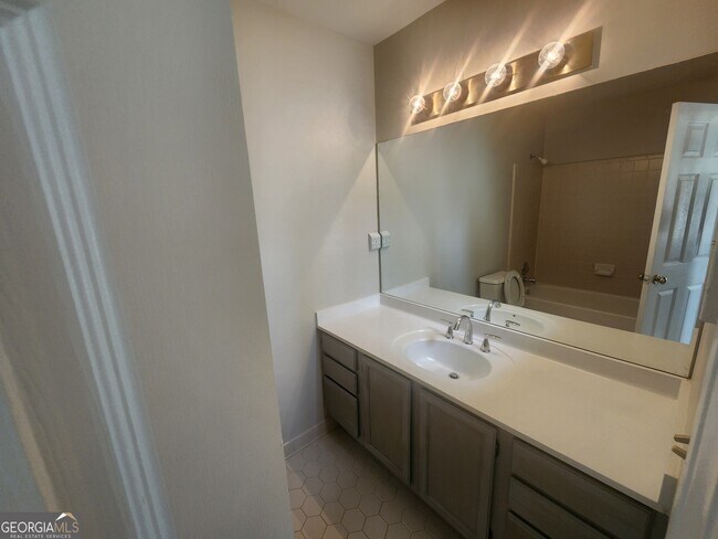 Building Photo - 3761 Windsor Cir