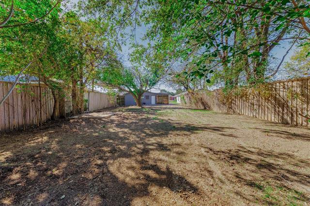 Building Photo - 3305 Elm Grove Rd