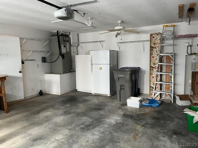 Building Photo - 5020 4th Pl