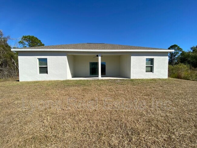 Building Photo - 2497 Cortland Ave