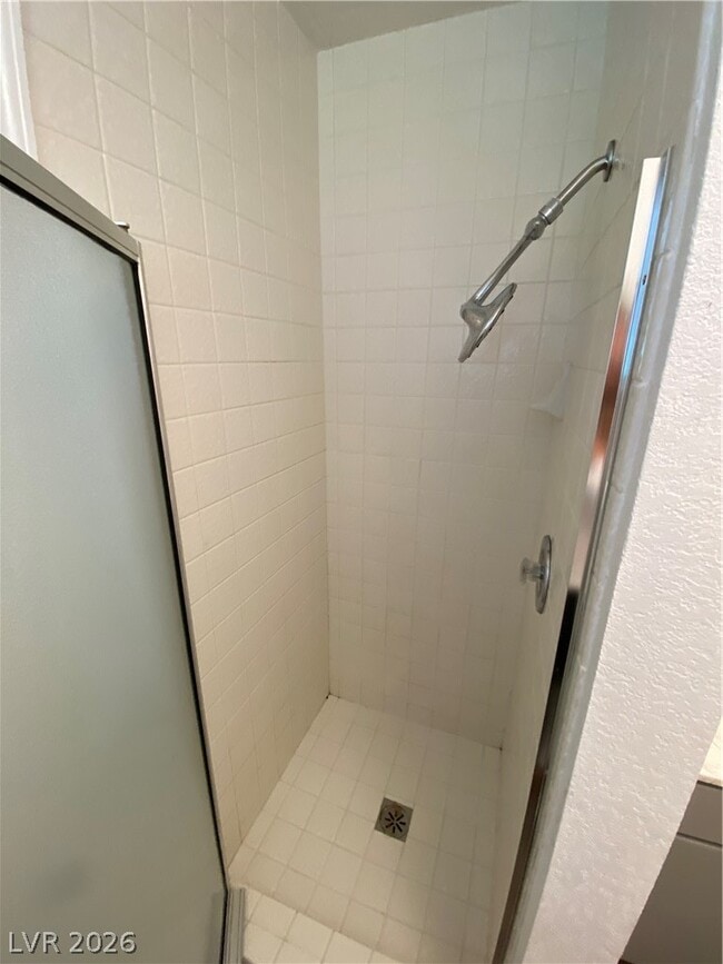 Building Photo - 2521 E Serene Ave