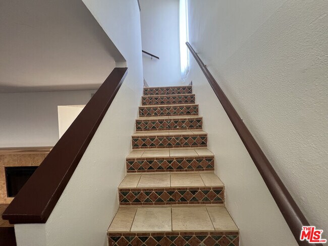 Building Photo - 1328 9th St